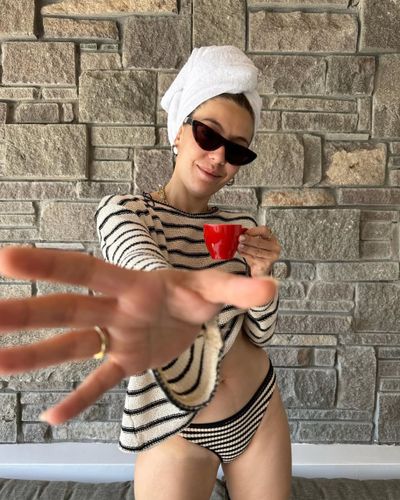 Ege Kökenli seksi ifşa fotoğrafı 36