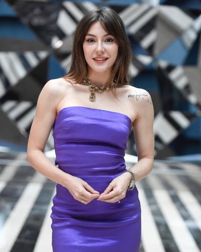 Ege Kökenli seksi ifşa fotoğrafı 45