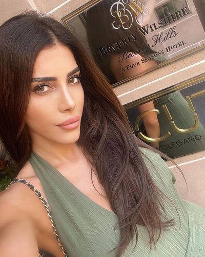 Ela Rümeysa Cebeci seksi ifşa fotoğrafı 156