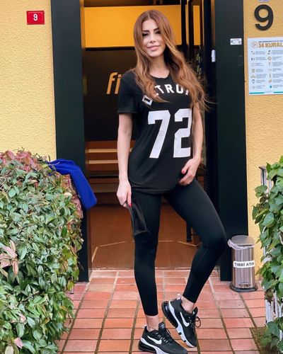 Ela Rümeysa Cebeci seksi ifşa fotoğrafı 188