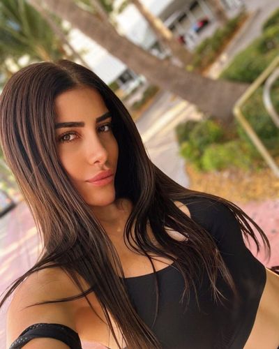 Ela Rümeysa Cebeci seksi ifşa fotoğrafı 41
