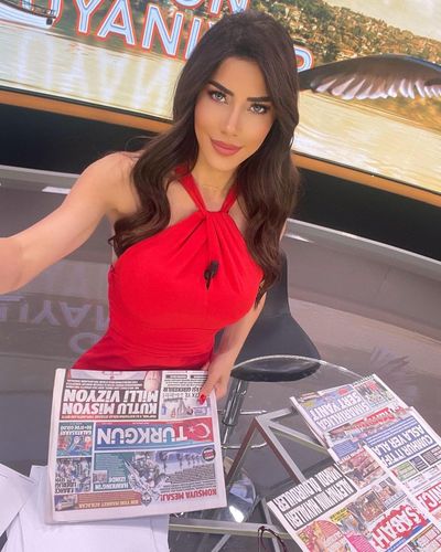 Ela Rümeysa Cebeci seksi ifşa fotoğrafı 86
