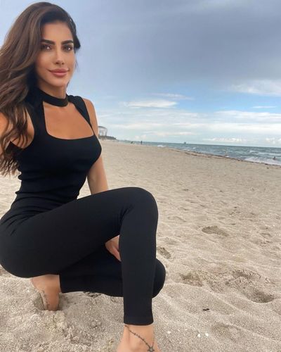 Ela Rümeysa Cebeci seksi ifşa fotoğrafı 87