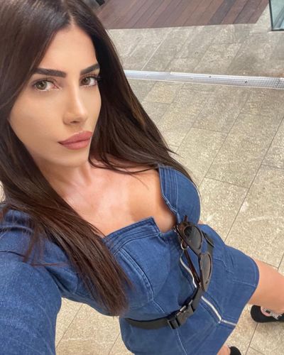 Ela Rümeysa Cebeci seksi ifşa fotoğrafı 90