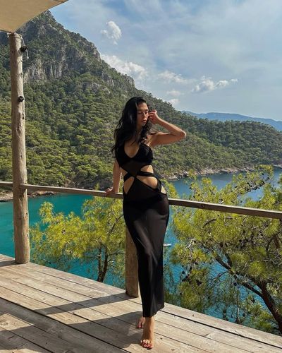 Ela Yörüklü seksi ifşa fotoğrafı 18