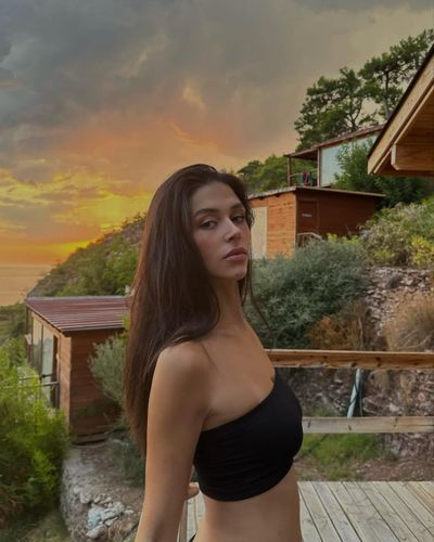 Ela Yörüklü seksi ifşa fotoğrafı 31
