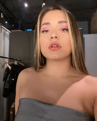 Elanur Pat seksi ifşa fotoğrafı 102