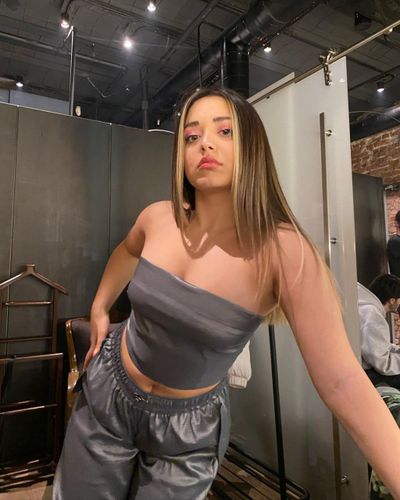 Elanur Pat seksi ifşa fotoğrafı 118