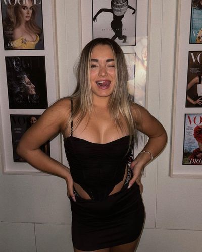 Elanur Pat seksi ifşa fotoğrafı 30524