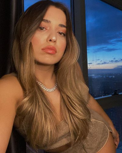 Elanur Pat seksi ifşa fotoğrafı 30483