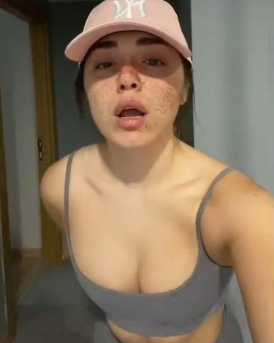 Elanur Pat seksi ifşa fotoğrafı 259