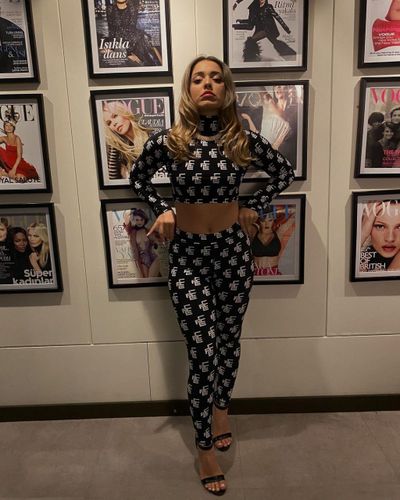 Elanur Pat seksi ifşa fotoğrafı 30430