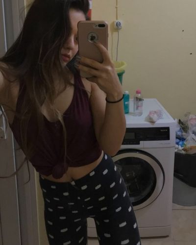 Elanur Pat seksi ifşa fotoğrafı 30404