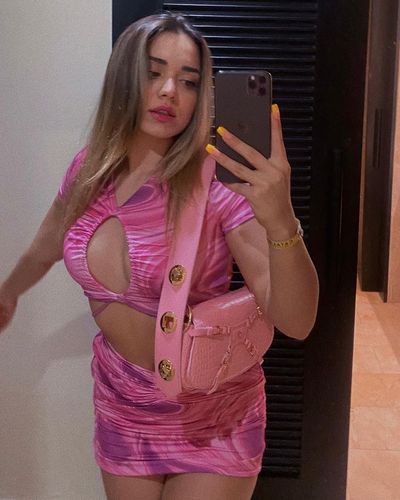 Elanur Pat seksi ifşa fotoğrafı 30399