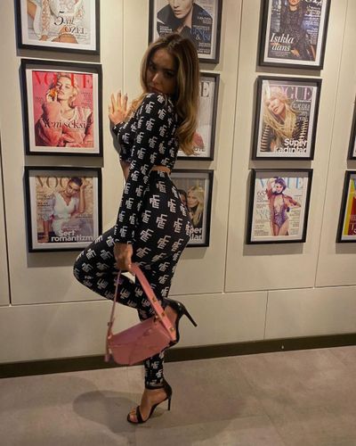Elanur Pat seksi ifşa fotoğrafı 30391
