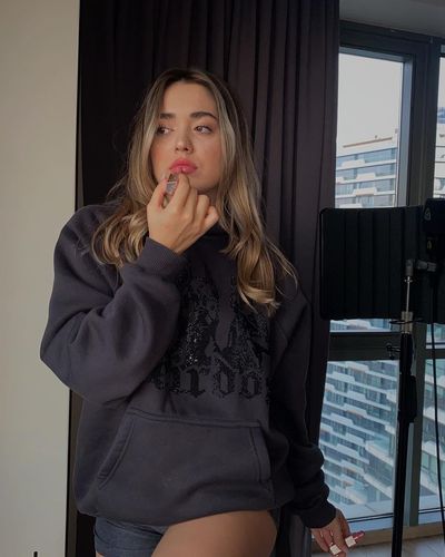 Elanur Pat seksi ifşa fotoğrafı 30360