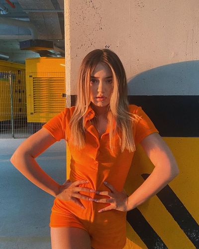 Elanur Pat seksi ifşa fotoğrafı 30310