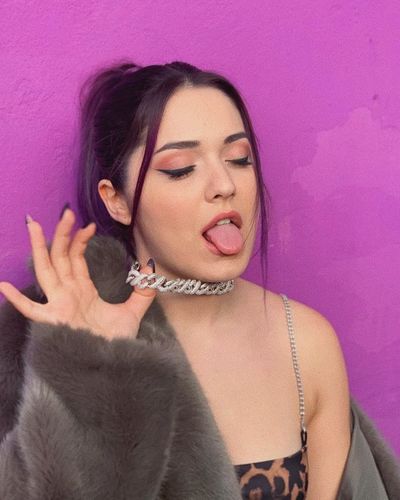 Elanur Pat seksi ifşa fotoğrafı 433
