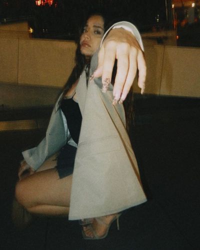 Elanur Pat seksi ifşa fotoğrafı 524