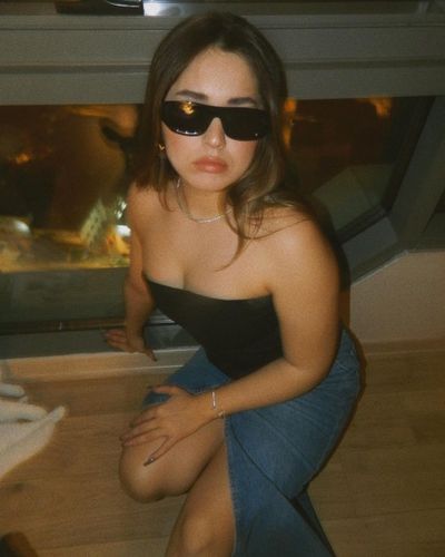 Elanur Pat seksi ifşa fotoğrafı 525