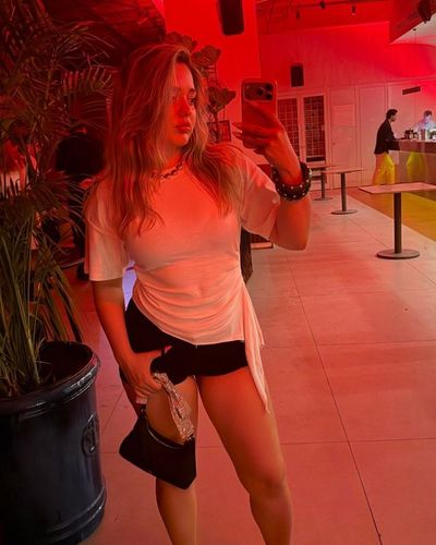 Elanur Pat seksi ifşa fotoğrafı 541