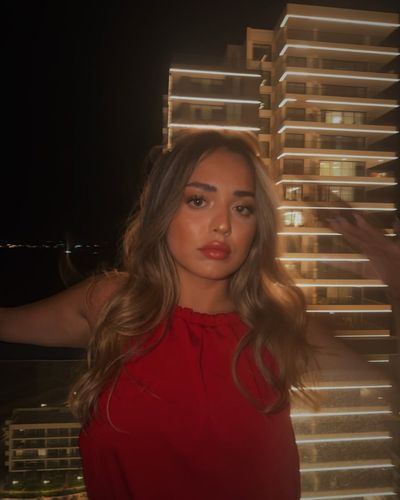 Elanur Pat seksi ifşa fotoğrafı 552