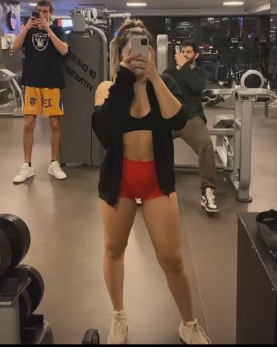 Elanur Pat seksi ifşa fotoğrafı 93