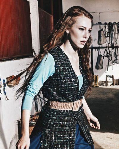 Elçin Sangu seksi ifşa fotoğrafı 102