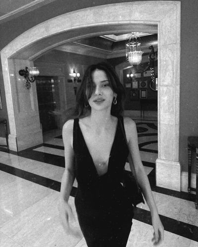 Elçin Zehra İrem seksi ifşa fotoğrafı 17