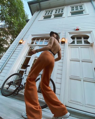 Elçin Zehra İrem seksi ifşa fotoğrafı 32