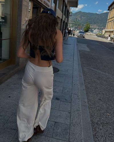 Elçin Zehra İrem seksi ifşa fotoğrafı 48