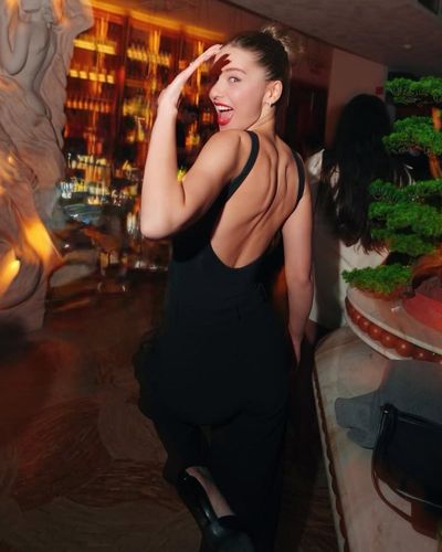 Elçin Zehra İrem seksi ifşa fotoğrafı 75