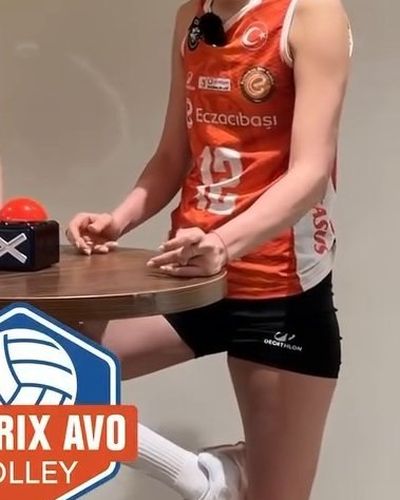 Elif Şahin seksi ifşa fotoğrafı 6