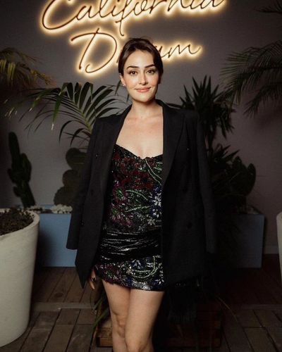 Esra Bilgiç seksi ifşa fotoğrafı 85500