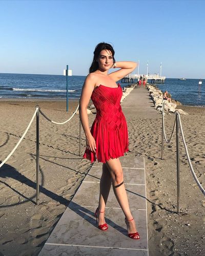 Esra Bilgiç seksi ifşa fotoğrafı 85483