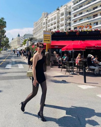 Esra Bilgiç seksi ifşa fotoğrafı 85435