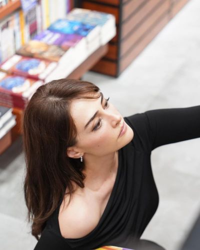 Esra Bilgiç seksi ifşa fotoğrafı 85423