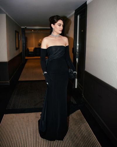 Esra Bilgiç seksi ifşa fotoğrafı 85373
