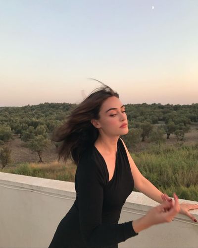 Esra Bilgiç seksi ifşa fotoğrafı 85367