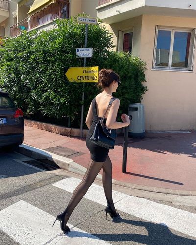 Esra Bilgiç seksi ifşa fotoğrafı 85347