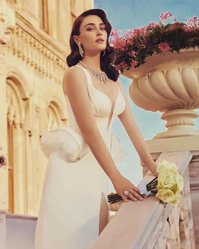 Esra Bilgiç seksi ifşa fotoğrafı 85331