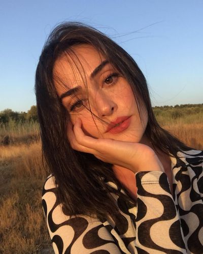 Esra Bilgiç seksi ifşa fotoğrafı 85320