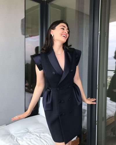 Esra Bilgiç seksi ifşa fotoğrafı 85260