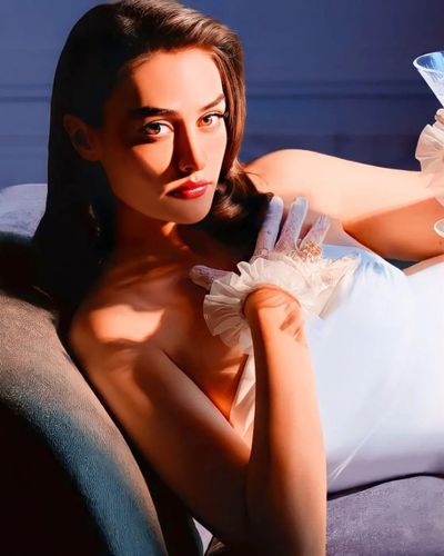 Esra Bilgiç seksi ifşa fotoğrafı 85255