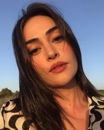 Esra Bilgiç seksi ifşa fotoğrafı 85235