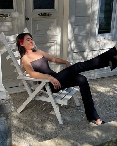 Esra Bilgiç seksi ifşa fotoğrafı 85230