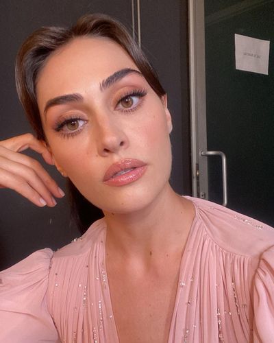 Esra Bilgiç seksi ifşa fotoğrafı 85227