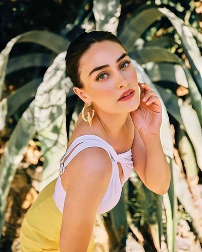 Esra Bilgiç seksi ifşa fotoğrafı 85206