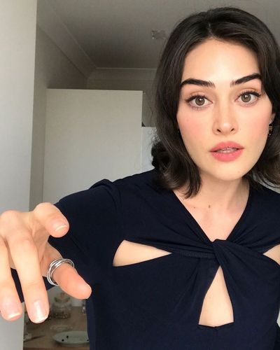 Esra Bilgiç seksi ifşa fotoğrafı 85185