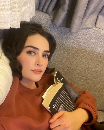 Esra Bilgiç seksi ifşa fotoğrafı 85179